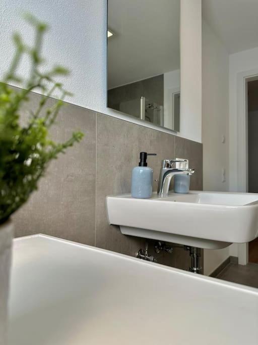 Amao-Pearl I Comfort Suite I 94Qm I Kingsize-Bett I Exklusiv Mit Balkon & Tiefgarage I Aufzug Offenburg Exterior foto